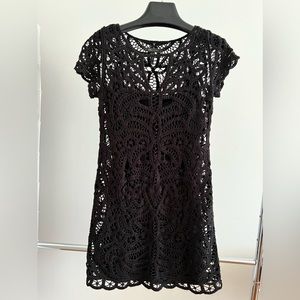 BCBG MaxAzria Lace Black Short-Sleeved Dress